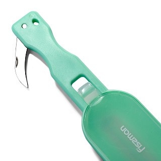 Скребок для чистки рыбы Fissman с контейнером и ножом для потрошения (1516) Скребок для чистки рыбы Fissman с контейнером и ножом для потрошения (1516)