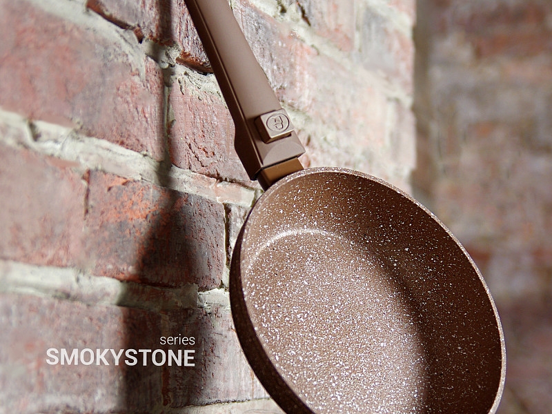 Як вибрати сковороду зі знімною ручкою