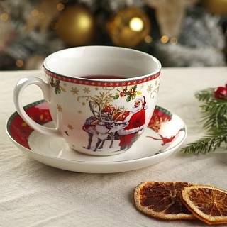 Чашка Fissman CHRISTMAS 400 мл фарфор з блюдцем (13796) Чашка Fissman CHRISTMAS 400 мл фарфор з блюдцем (13796)