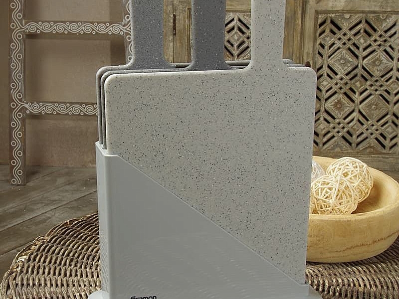 Пластикові обробні дошки: плюси і мінуси