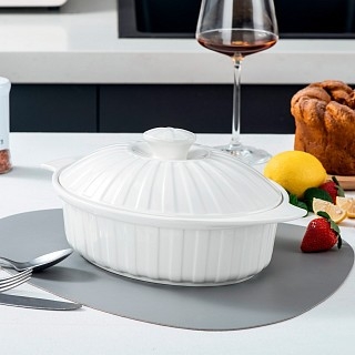 Овальная форма для запекания Fissman 26х20,5х13 см / 1,6 л с крышкой фарфор цена за шт (14174)