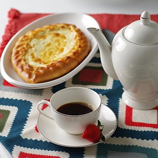 Кухоль Fissman ALEKSA 250 мл с блюдцем порцеляна (3899)