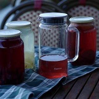 Глечик Fissman GIORNO для напоїв з фільтром 1000 мл (6437) Глечик Fissman GIORNO для напоїв з фільтром 1000 мл (6437)