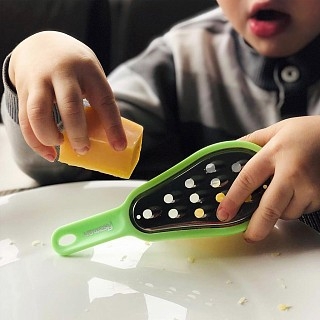 Терка Fissman MINI с контейнером в ассортименте (7711)