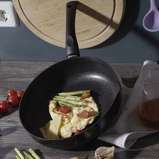 Глибока сковорідка Fissman PROMO 26x7см з носиком (14983)