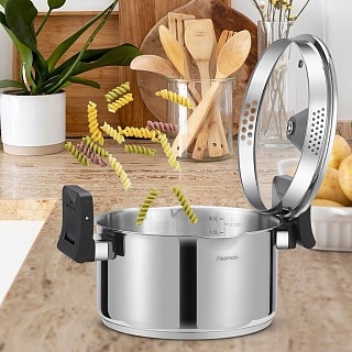 Каструля Fissman зі скляною кришкою TITANIA 2,5 л нержавіюча сталь (5246) Каструля Fissman зі скляною кришкою TITANIA 2,5 л нержавіюча сталь (5246)