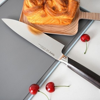 Ніж кухарський Fissman FUJIWARA 20 см сталь AUS-6 (2814)