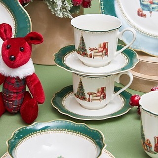 Набор из 2-х кружек Fissman 250 мл CHRISTMAS EVE с блюдцами фарфора (13760)